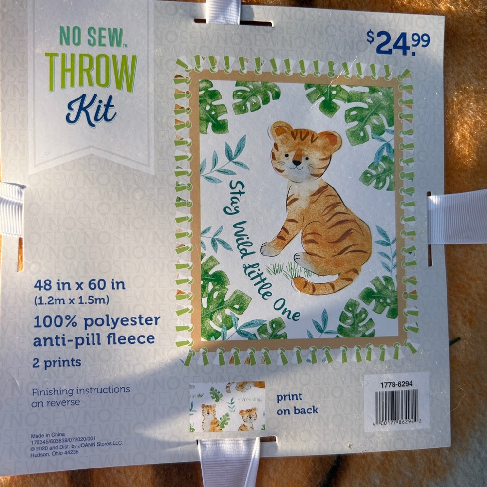 No Sew Throw Kit with Tiger Design